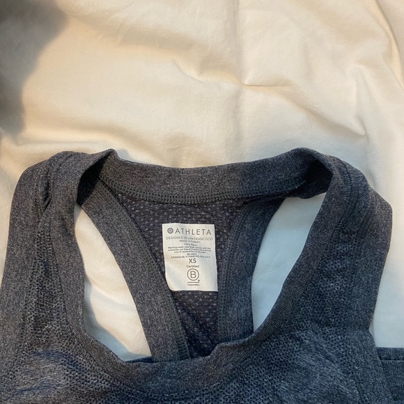 Athleta Momentum Tank (XS) - Picture 4 of 4